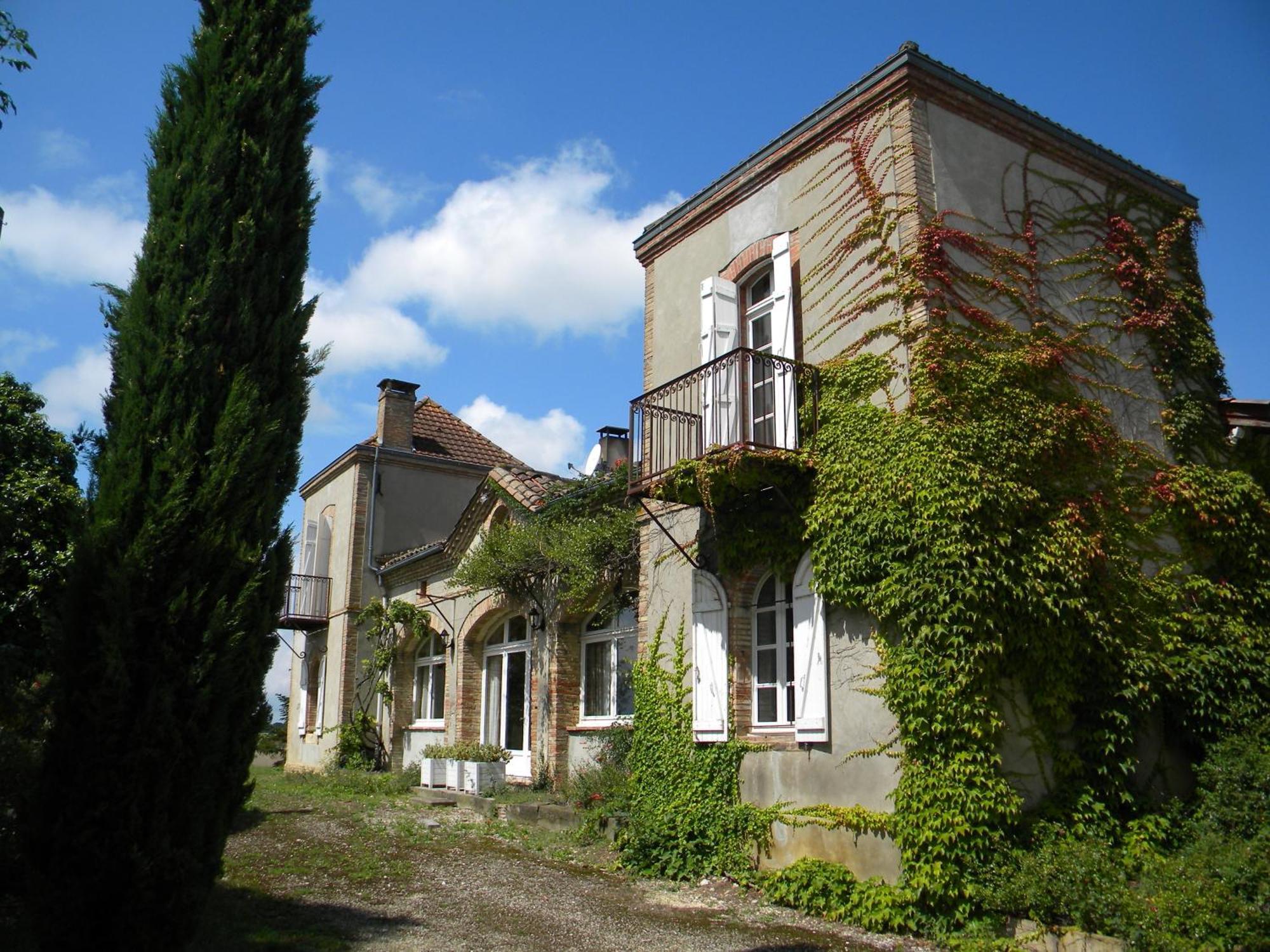 Chambres D'Hotes Le Loubet LʼIsle-Jourdain Buitenkant foto